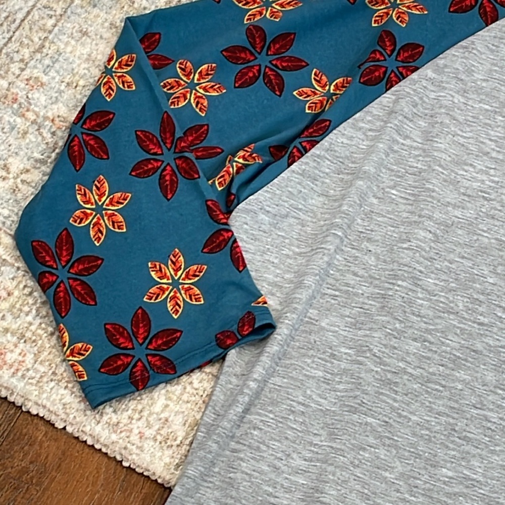 LuLaRoe Randy tee - Picture 4 of 7